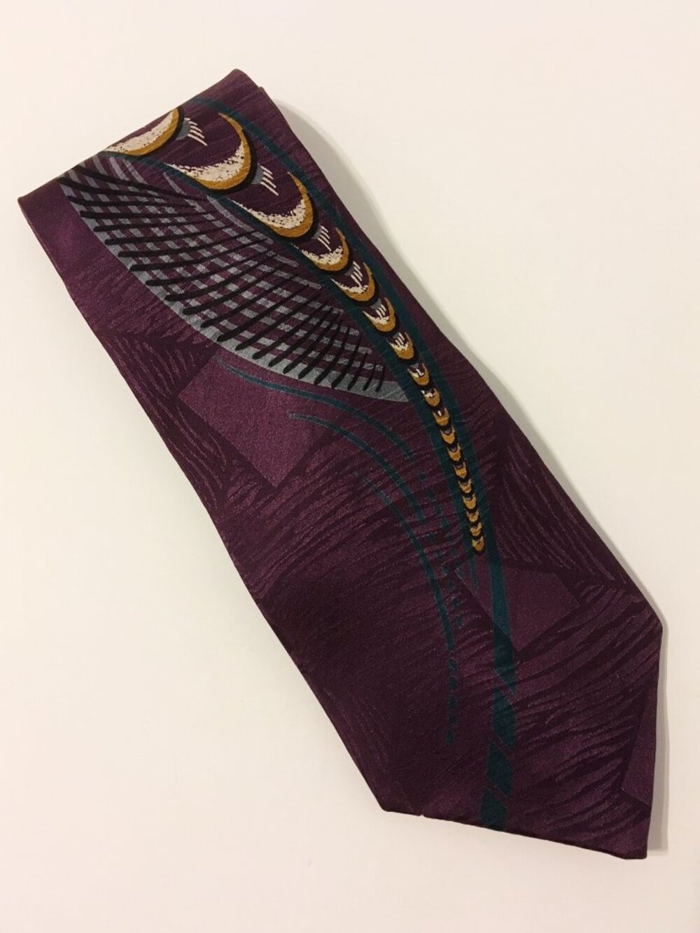 LT Designs Neck Tie 100% Silk Purple Gray Green Gold Abstract Menswear